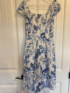 Avec Les Filles Blue & White Floral Midi Dress